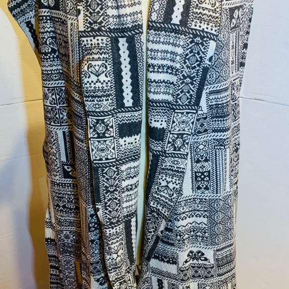 Olive and cocoa scarf - Picture 6 of 6